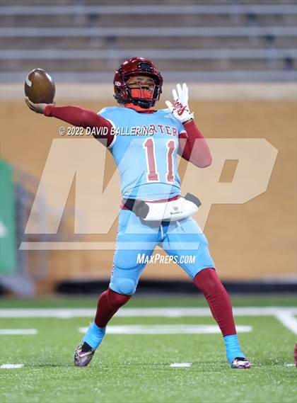 Thumbnail 2 in Lake Worth vs. Carter (UIL 4A D1 Area Playoff) photogallery.