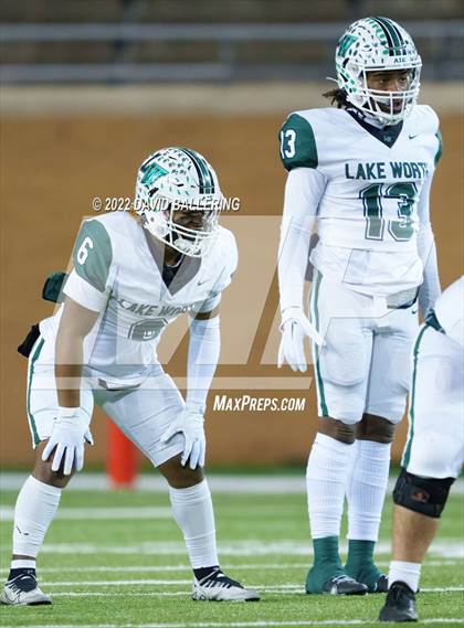 Thumbnail 2 in Lake Worth vs. Carter (UIL 4A D1 Area Playoff) photogallery.