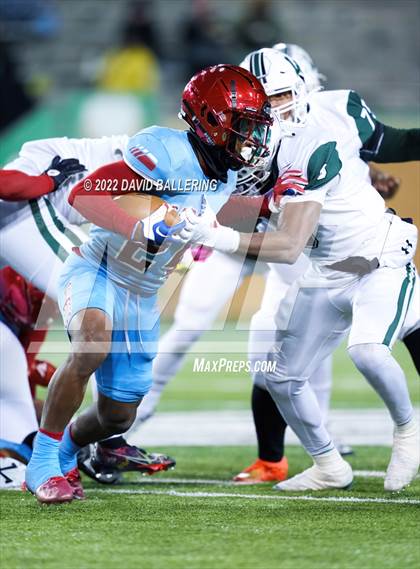 Thumbnail 3 in Lake Worth vs. Carter (UIL 4A D1 Area Playoff) photogallery.