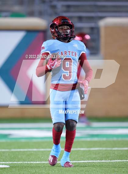 Thumbnail 2 in Lake Worth vs. Carter (UIL 4A D1 Area Playoff) photogallery.