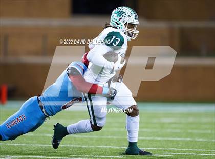 Thumbnail 2 in Lake Worth vs. Carter (UIL 4A D1 Area Playoff) photogallery.