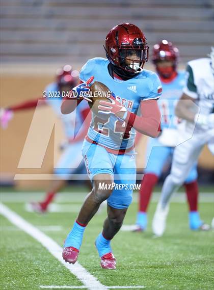 Thumbnail 1 in Lake Worth vs. Carter (UIL 4A D1 Area Playoff) photogallery.