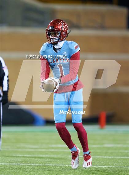 Thumbnail 2 in Lake Worth vs. Carter (UIL 4A D1 Area Playoff) photogallery.