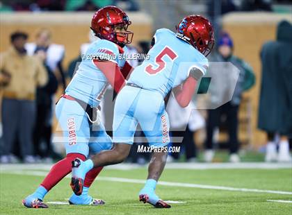 Thumbnail 1 in Lake Worth vs. Carter (UIL 4A D1 Area Playoff) photogallery.