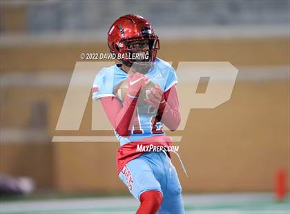 Thumbnail 3 in Lake Worth vs. Carter (UIL 4A D1 Area Playoff) photogallery.