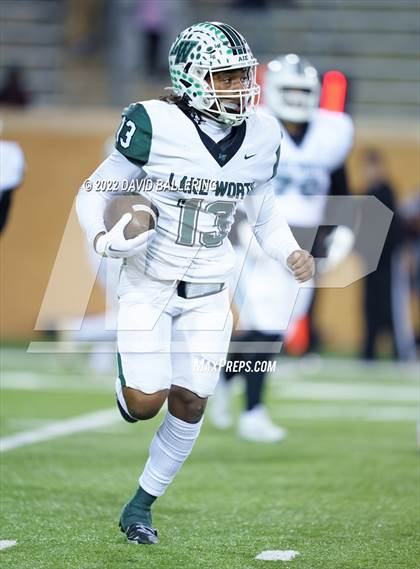 Thumbnail 2 in Lake Worth vs. Carter (UIL 4A D1 Area Playoff) photogallery.