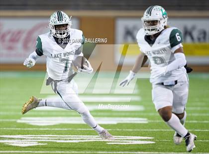 Thumbnail 2 in Lake Worth vs. Carter (UIL 4A D1 Area Playoff) photogallery.