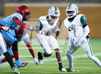 Thumbnail 2 in Lake Worth vs. Carter (UIL 4A D1 Area Playoff) photogallery.