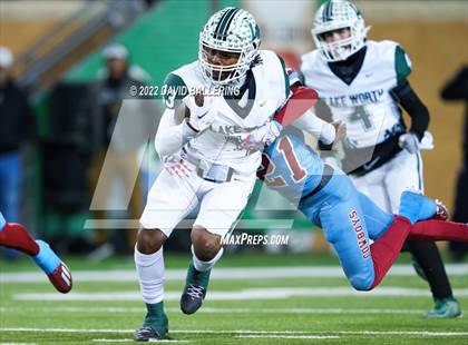 Thumbnail 2 in Lake Worth vs. Carter (UIL 4A D1 Area Playoff) photogallery.
