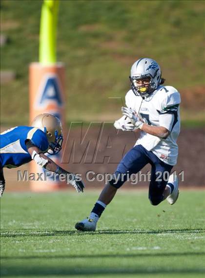 Thumbnail 2 in Phoebus vs. South County (VHSL AAA Division 5 Final) photogallery.