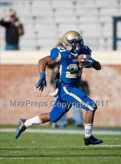 Thumbnail 3 in Phoebus vs. South County (VHSL AAA Division 5 Final) photogallery.