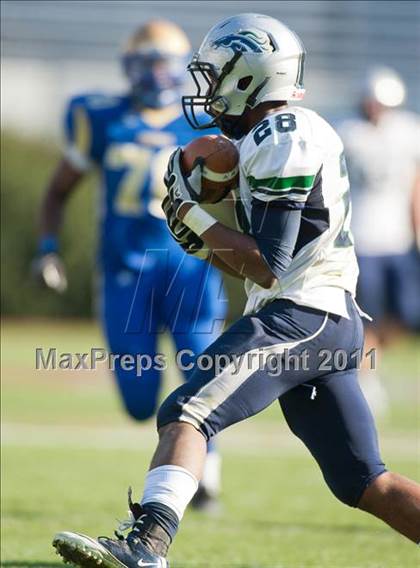 Thumbnail 2 in Phoebus vs. South County (VHSL AAA Division 5 Final) photogallery.