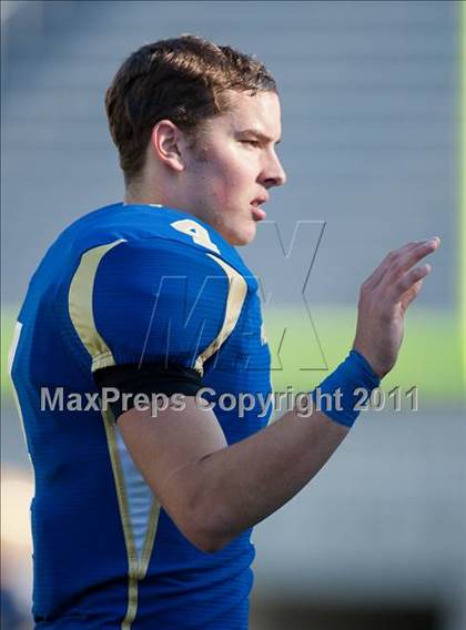 Thumbnail 2 in Phoebus vs. South County (VHSL AAA Division 5 Final) photogallery.