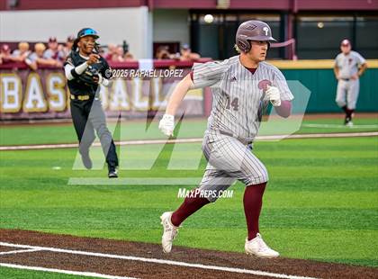Thumbnail 2 in Summer Creek vs. Pearland (UIL 6A D1 Baseball Area) photogallery.