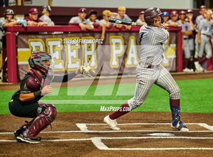 Thumbnail 2 in Summer Creek vs. Pearland (UIL 6A D1 Baseball Area) photogallery.