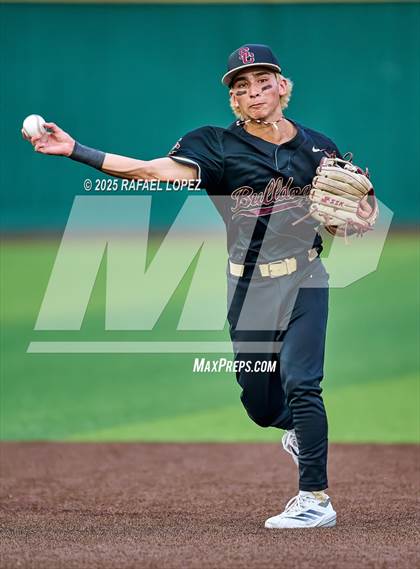 Thumbnail 3 in Summer Creek vs. Pearland (UIL 6A D1 Baseball Area) photogallery.