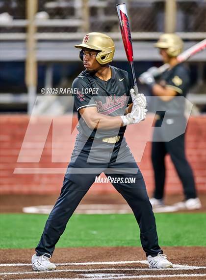 Thumbnail 3 in Summer Creek vs. Pearland (UIL 6A D1 Baseball Area) photogallery.