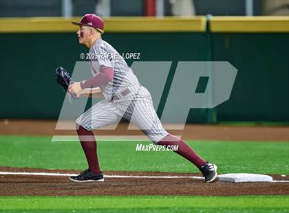 Thumbnail 3 in Summer Creek vs. Pearland (UIL 6A D1 Baseball Area) photogallery.