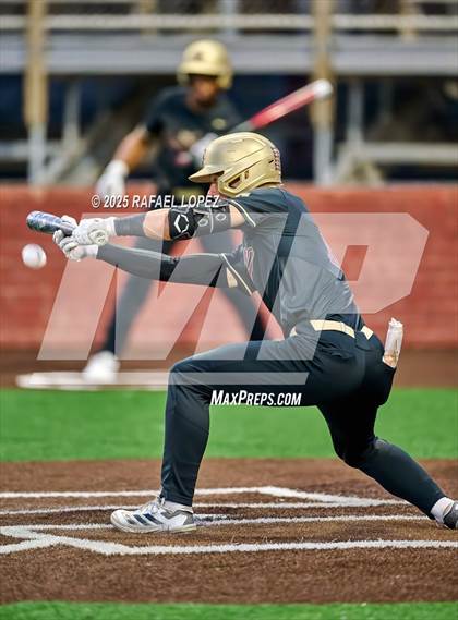 Thumbnail 3 in Summer Creek vs. Pearland (UIL 6A D1 Baseball Area) photogallery.
