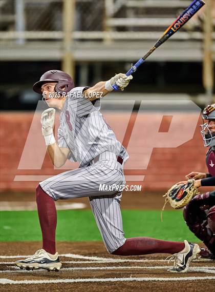 Thumbnail 3 in Summer Creek vs. Pearland (UIL 6A D1 Baseball Area) photogallery.