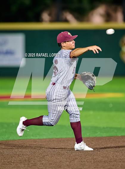 Thumbnail 1 in Summer Creek vs. Pearland (UIL 6A D1 Baseball Area) photogallery.