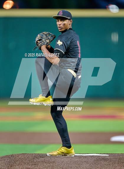 Thumbnail 2 in Summer Creek vs. Pearland (UIL 6A D1 Baseball Area) photogallery.