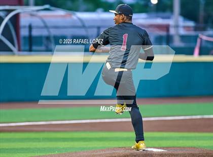 Thumbnail 3 in Summer Creek vs. Pearland (UIL 6A D1 Baseball Area) photogallery.