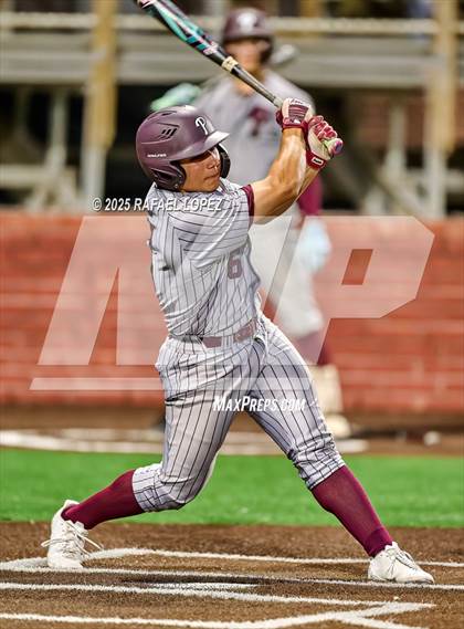 Thumbnail 3 in Summer Creek vs. Pearland (UIL 6A D1 Baseball Area) photogallery.