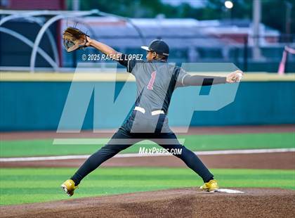 Thumbnail 1 in Summer Creek vs. Pearland (UIL 6A D1 Baseball Area) photogallery.