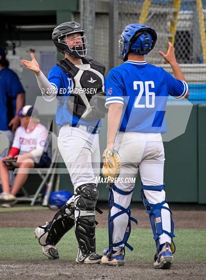 Thumbnail 3 in Bishop Gorman vs. Desert Oasis (NIAA 5A State Championship) photogallery.