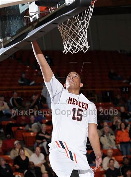 Thumbnail 2 in Burbank vs. Merced (CIF SJS D1 Playoffs) photogallery.
