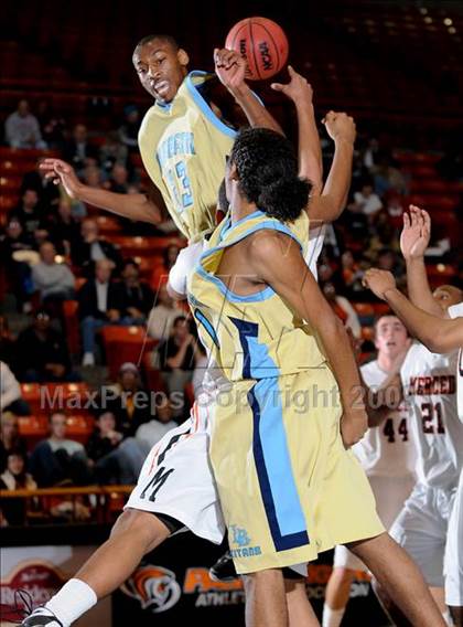 Thumbnail 3 in Burbank vs. Merced (CIF SJS D1 Playoffs) photogallery.
