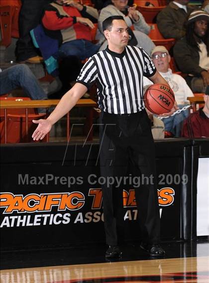 Thumbnail 3 in Burbank vs. Merced (CIF SJS D1 Playoffs) photogallery.