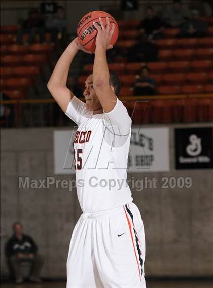 Thumbnail 3 in Burbank vs. Merced (CIF SJS D1 Playoffs) photogallery.