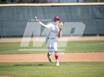 Thumbnail 3 in Mission Hills vs San Pasqual photogallery.