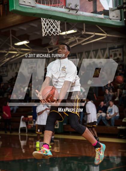Thumbnail 2 in Red Bluff vs Serra  (Holiday Classic Tournament ) photogallery.