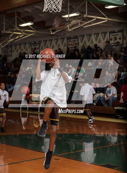 Thumbnail 3 in Red Bluff vs Serra  (Holiday Classic Tournament ) photogallery.