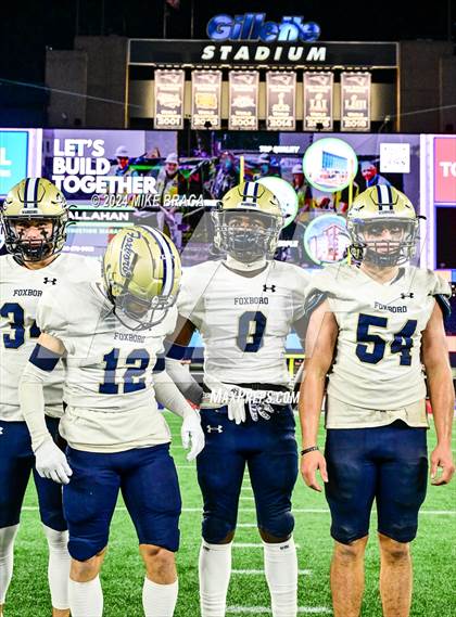 Thumbnail 1 in Foxborough vs Shawsheen Valley Tech (MIAA Division 5 Final) photogallery.
