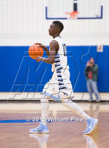 Thumbnail 2 in Saugerties vs. Spring Valley (NYSPHSAA Class A Regional Final) photogallery.