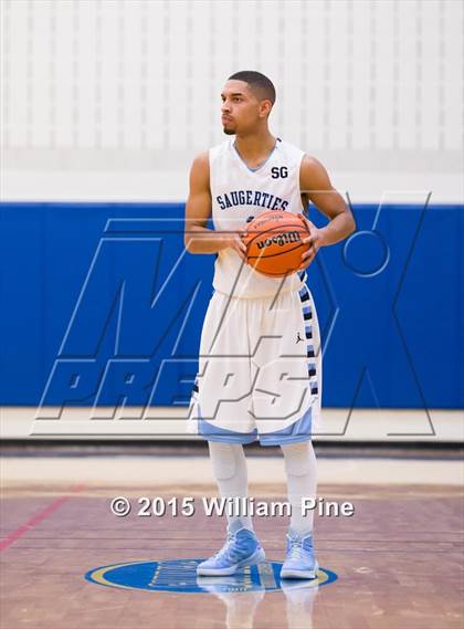 Thumbnail 1 in Saugerties vs. Spring Valley (NYSPHSAA Class A Regional Final) photogallery.