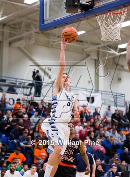 Thumbnail 3 in Saugerties vs. Spring Valley (NYSPHSAA Class A Regional Final) photogallery.