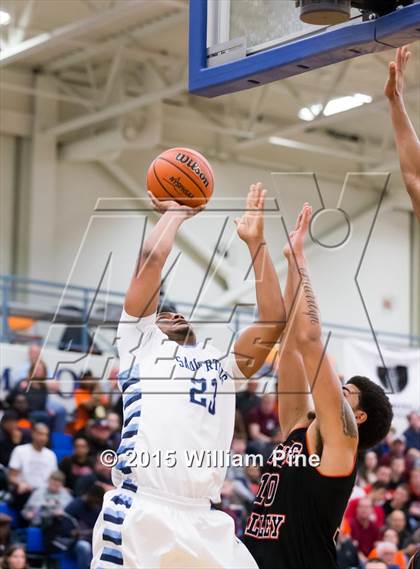 Thumbnail 1 in Saugerties vs. Spring Valley (NYSPHSAA Class A Regional Final) photogallery.