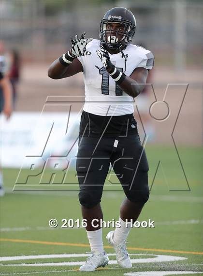 Thumbnail 1 in Mountain View vs. Salpointe Catholic photogallery.