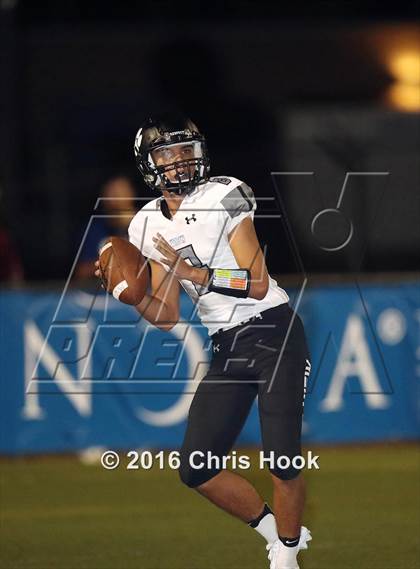 Thumbnail 1 in Mountain View vs. Salpointe Catholic photogallery.