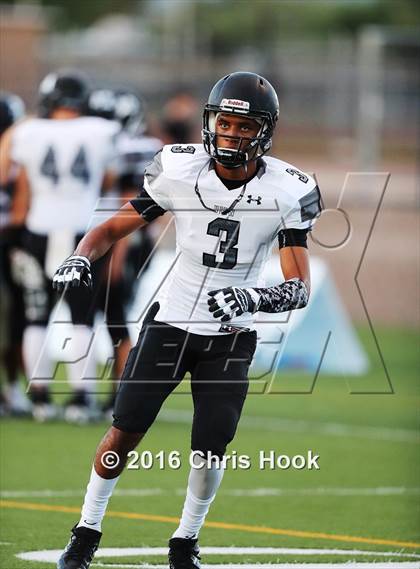Thumbnail 3 in Mountain View vs. Salpointe Catholic photogallery.
