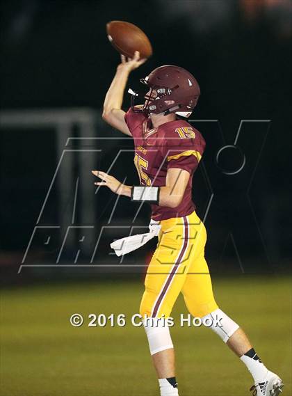 Thumbnail 2 in Mountain View vs. Salpointe Catholic photogallery.