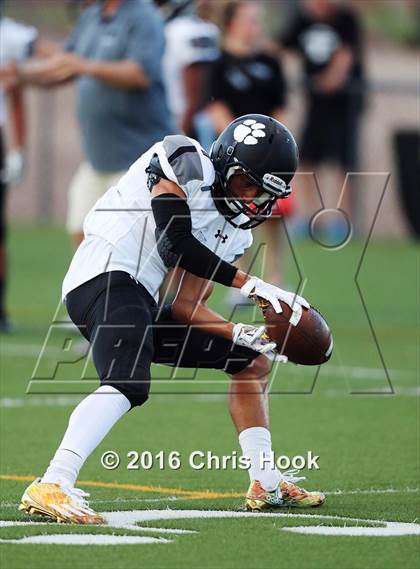Thumbnail 3 in Mountain View vs. Salpointe Catholic photogallery.