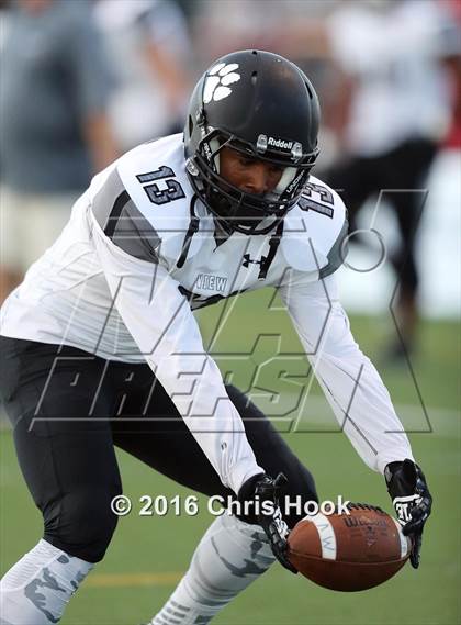 Thumbnail 2 in Mountain View vs. Salpointe Catholic photogallery.