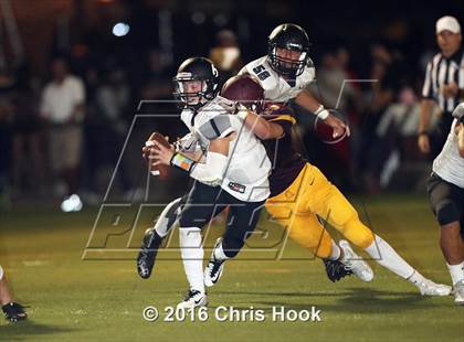 Thumbnail 3 in Mountain View vs. Salpointe Catholic photogallery.