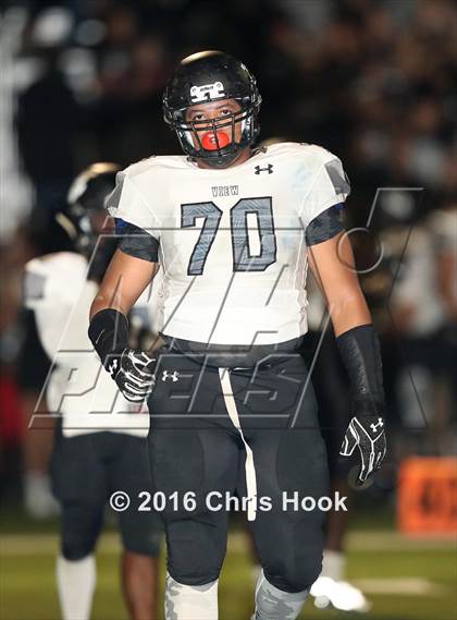 Thumbnail 3 in Mountain View vs. Salpointe Catholic photogallery.
